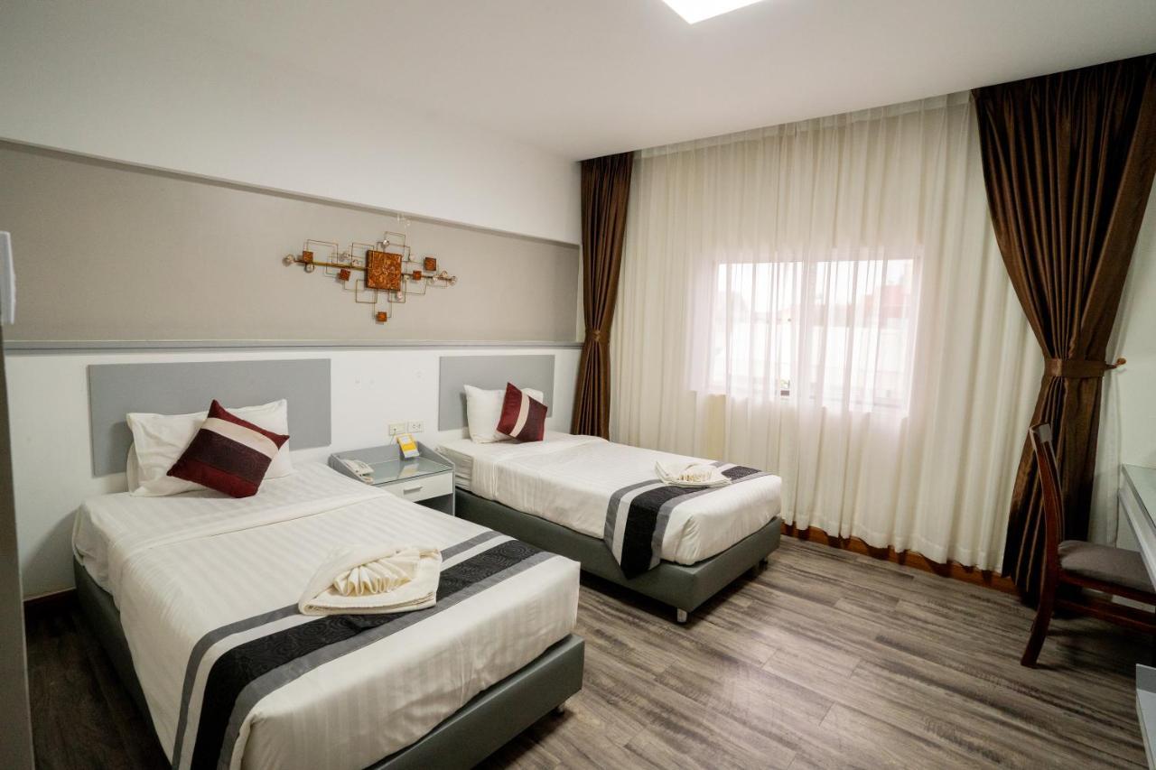 ฮัก ฮูต โฮเทล ทู Hotel Poipet ภายนอก รูปภาพ